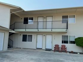 1765 Medart Ln, Grants Pass, OR