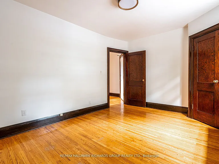 15 Courcelette Rd #1 — Photo 11