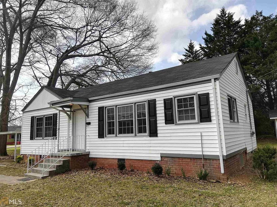 1st image of 137 Luckie St