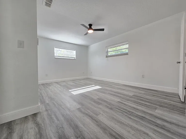 1816 Rendale Dr — Photo 26