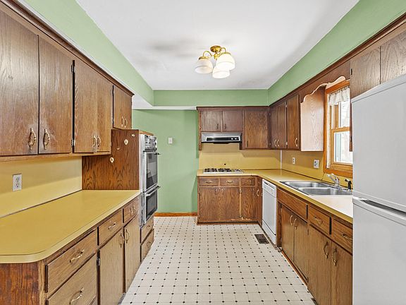 5th image of 4501 Cedar Valley Ln