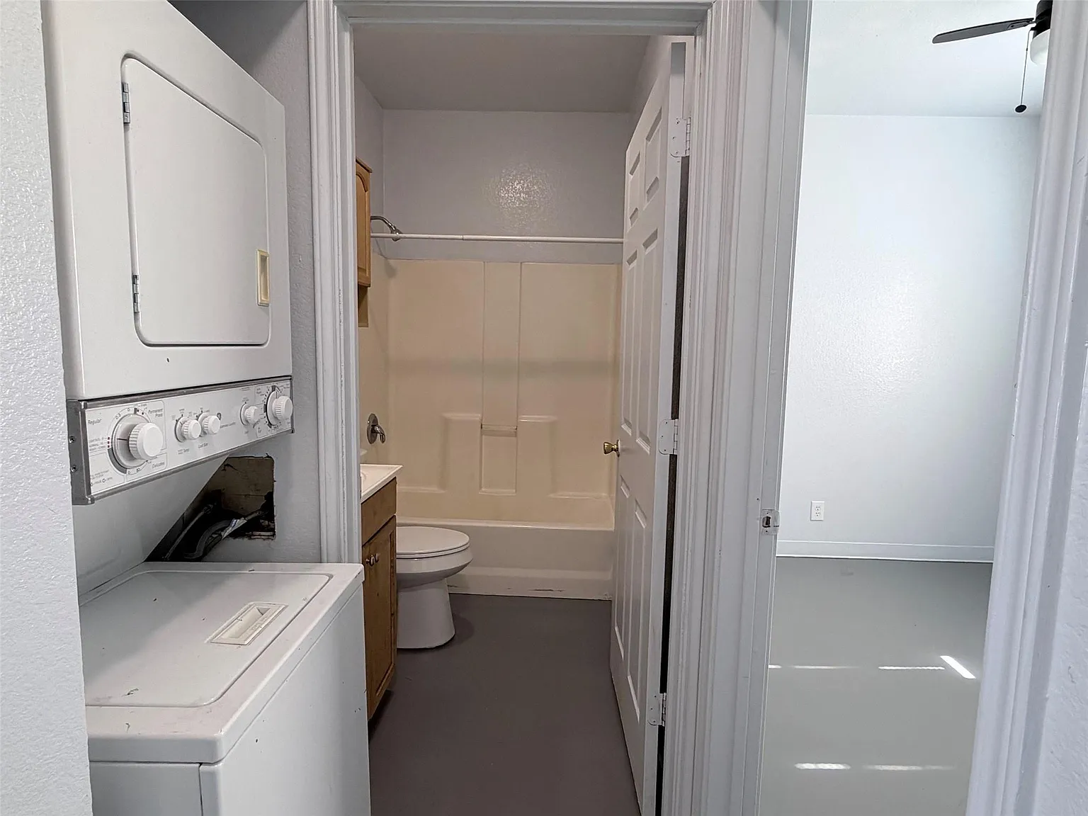 2 bed, 1.0 bath, 576 sqft, $975 — Photo 4