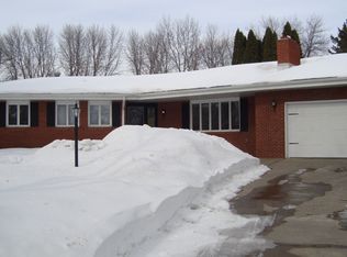 3114 Rivershore Dr S, Moorhead, MN 56560