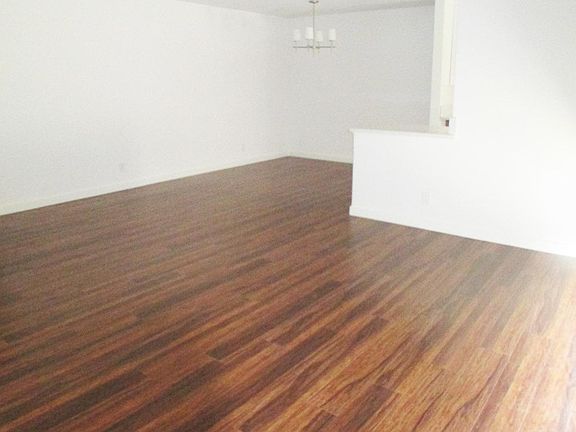 3rd image of 811 N Alfred St APT 6
