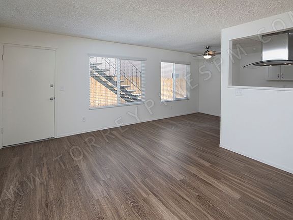 5th image of 4468 Mississippi St #2