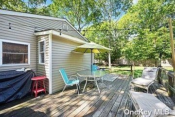 5th image of 60 Squires Ave