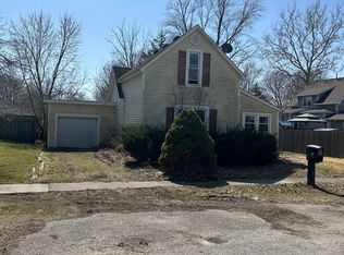 306 E Kyle St, Ogden, IL 61859