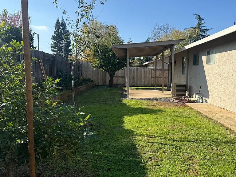 1609 Cheryl Ct — Photo 17