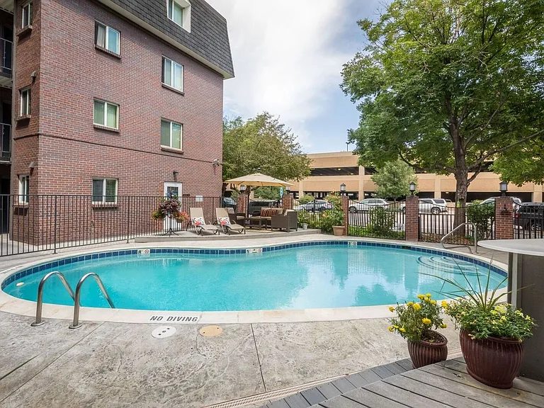 Windsong Apartments — Photo 3
