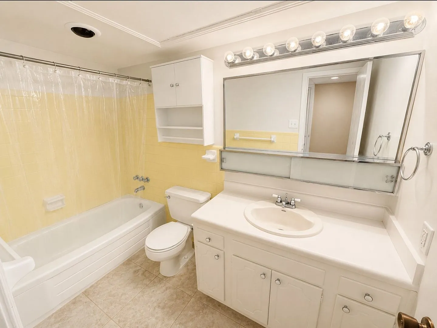 2724 Whitney Pl Unit 229 — Photo 4