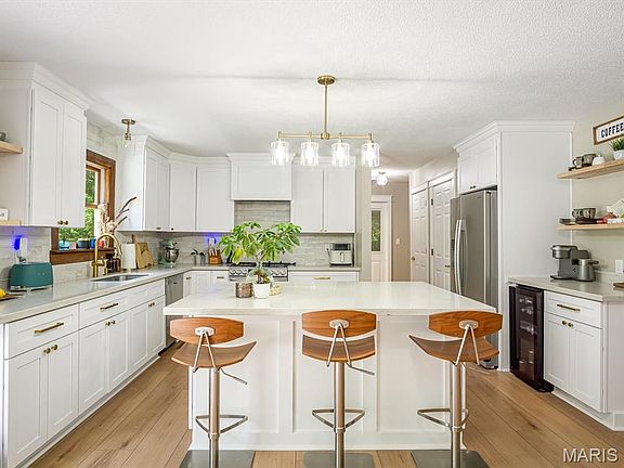 3rd image of 60 Santa Anita Dr