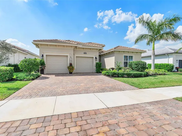 8674 SW Flutto Way, Port St Lucie, FL 34987