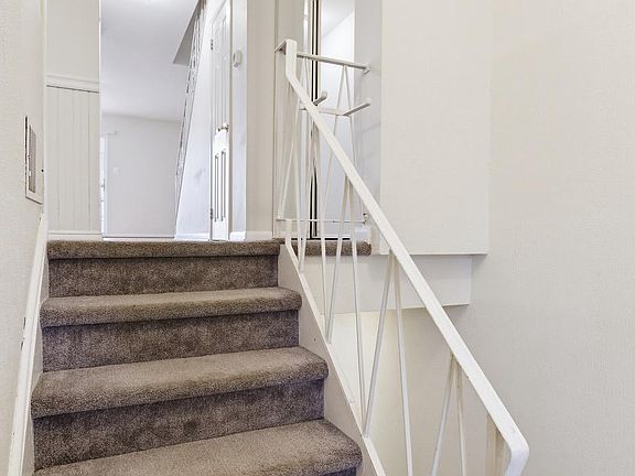 5th image of 3351 Morning Glory Rd