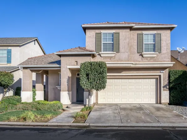 673 W Fontaine Ln, Clovis, CA 93619