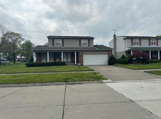 10068 Cherokee St, Taylor, MI 48180