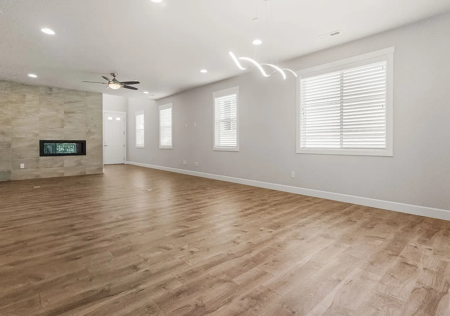 Bothell Home with ADU and Strong Rental Potential — Photo 3