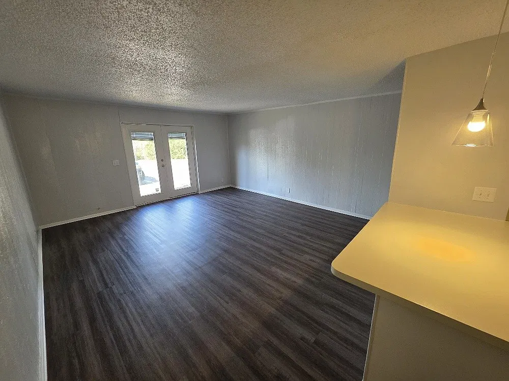 1 bed, 1.0 bath, 930 sqft, $995 — Photo 4