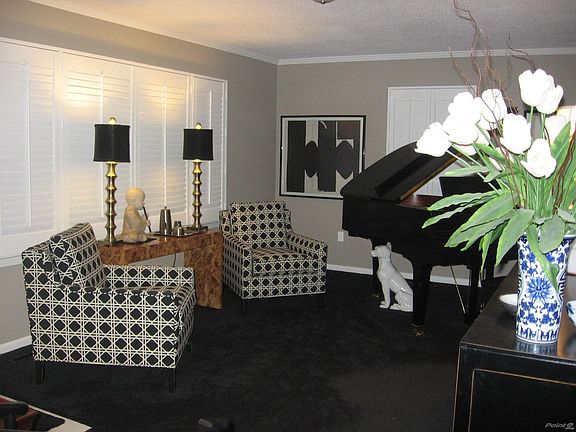 Attractive Living Room