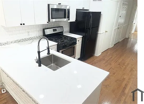 2 bed, $1,695 — Photo 4