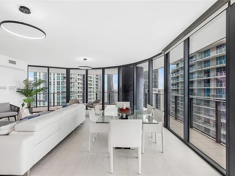 1000 Brickell Plz #3902 — Photo 3