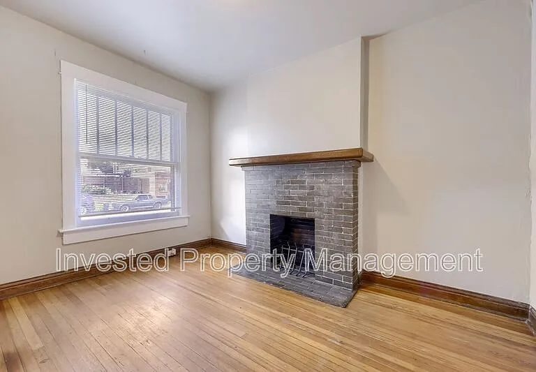 533 E 6th Ave — Photo 2