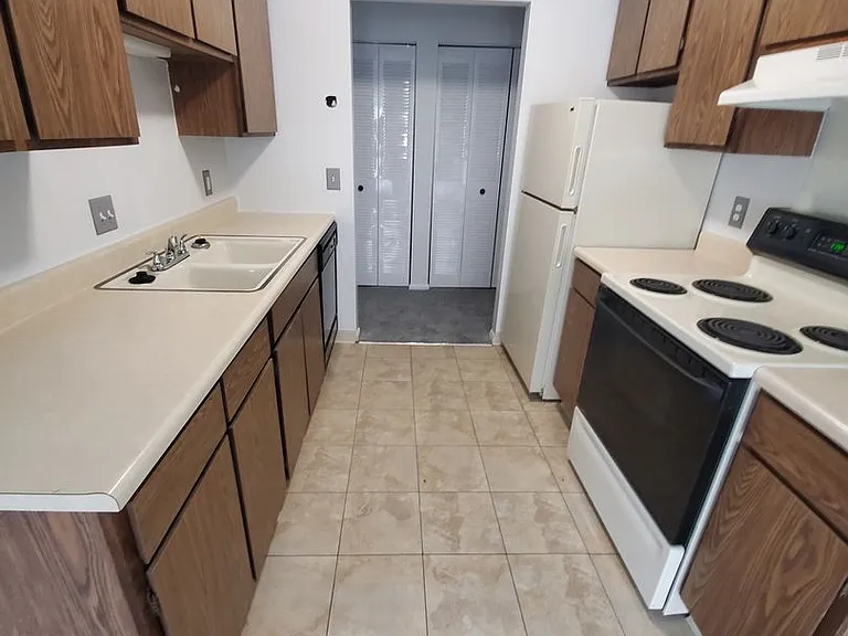 Sugarbush Apartments — Photo 150