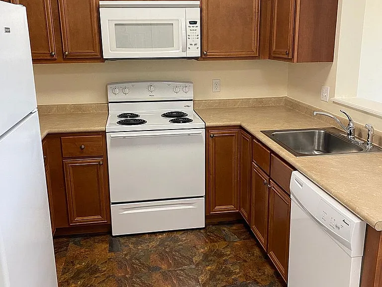 Shore Village Apartments - 55+ Senior Community — Photo 6