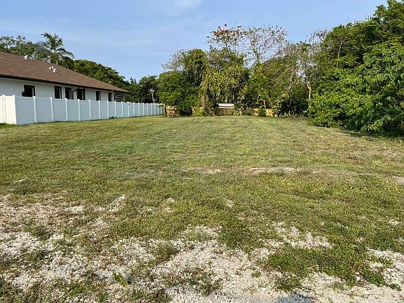 2nd image of 2630 NW 20th Avenue