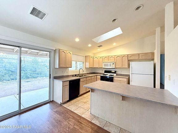 5th image of 5102 Ramada Dr