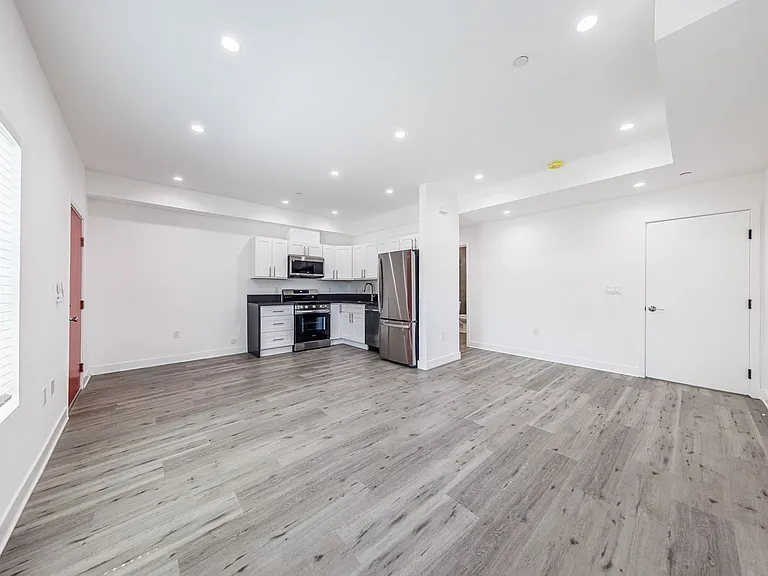 3015 Alsace Ave — Photo 19