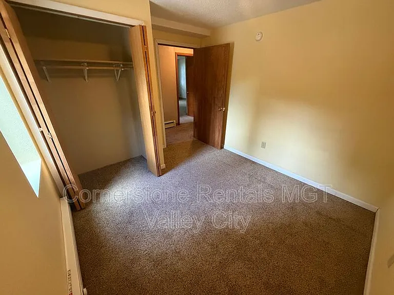 265 Viking Dr #2 — Photo 6