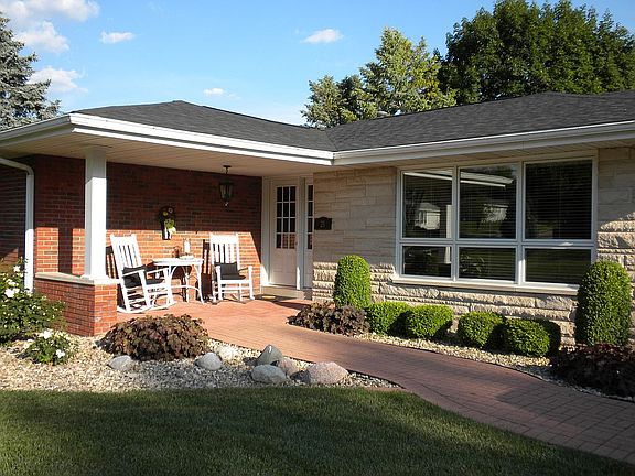 Front Exterior Porch View