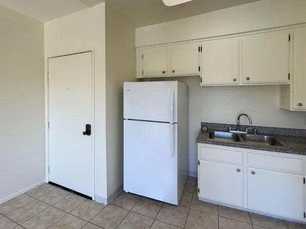 Overland, 3848 Overland Ave APT 105, Culver City, CA 90232