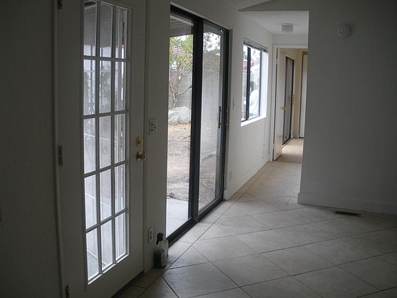 3rd image of 1417 Springtree Ln