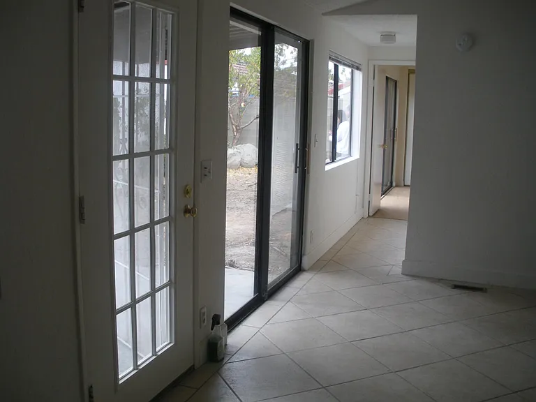 1417 Springtree Ln — Photo 3
