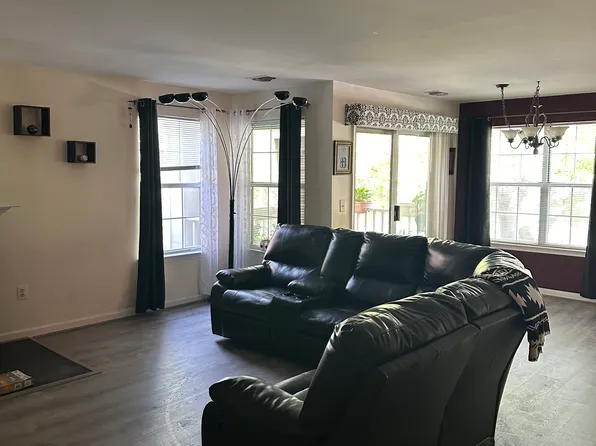 5636 Willoughby Newton Dr Unit 27, Centreville, VA 20120