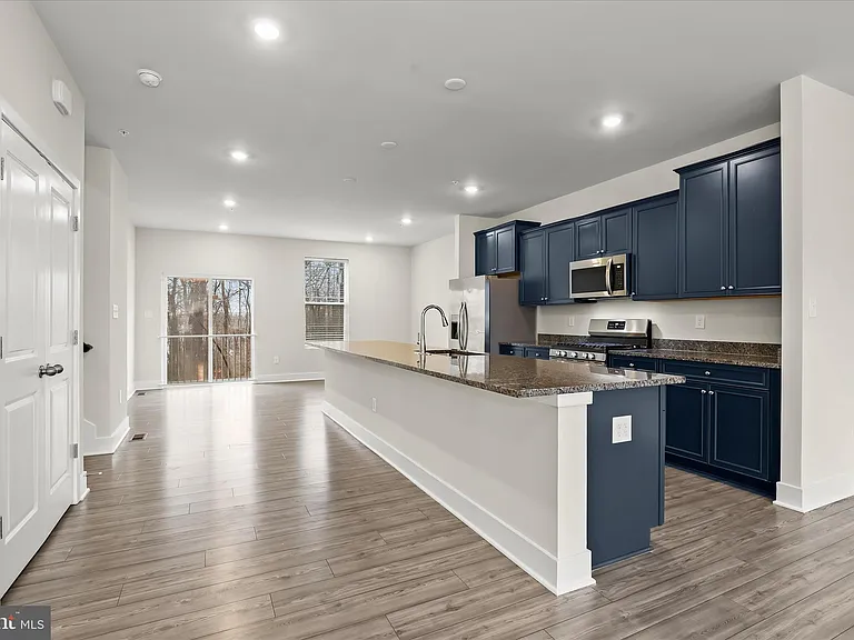 304 Sweetbay Rd — Photo 12