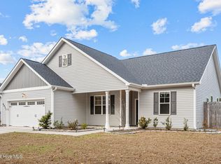 4033 Hunters Trl, Jacksonville, NC 28546