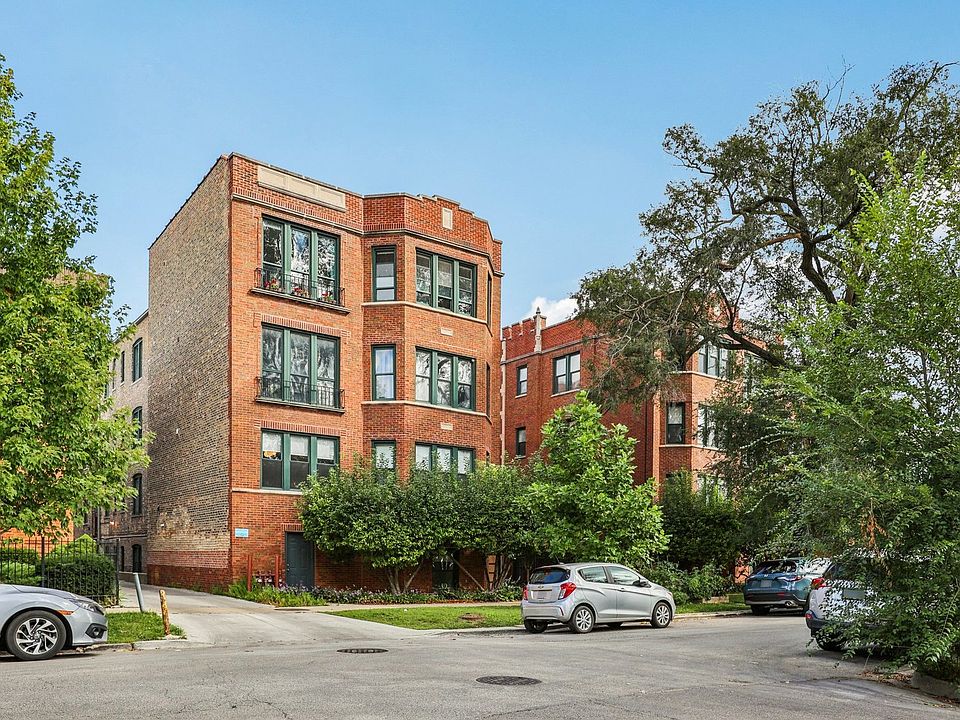 1st image of 3128 W Carmen Ave APT 1