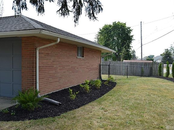 3rd image of 2344 Terrylynn Ave