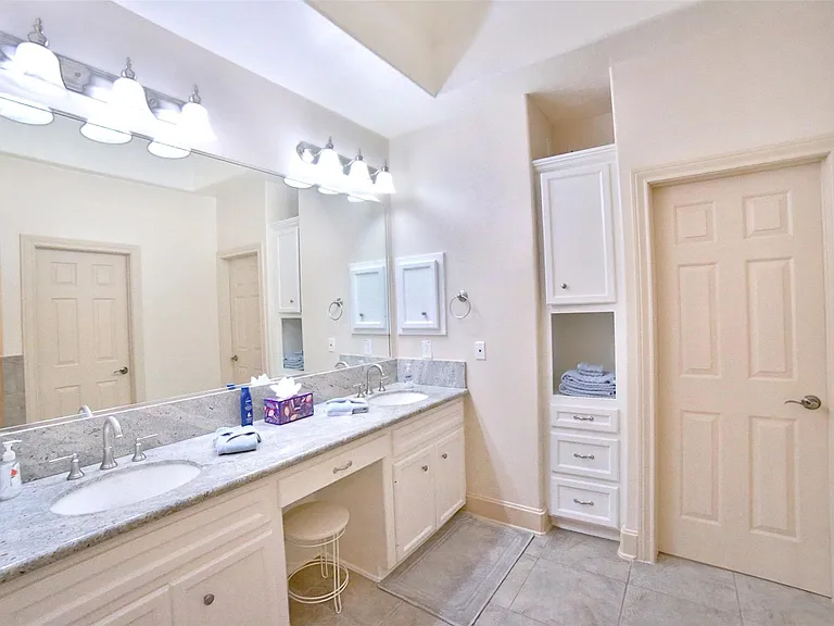2410 Dorrington St #C — Photo 12