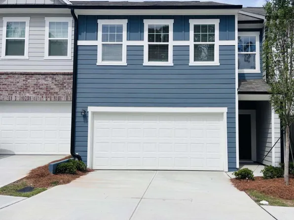 3032 Osier Cir, Douglasville, GA 30135