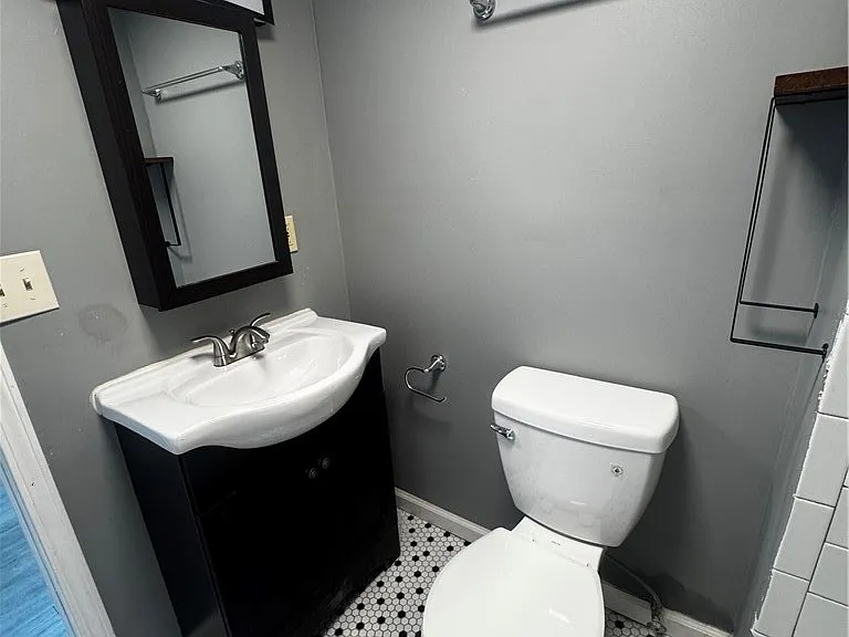 946 Beech Ave #5 — Photo 6