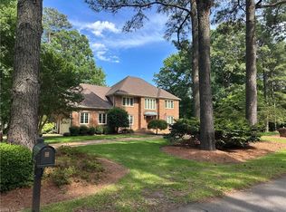 1120 N Inlynnview Rd, Virginia Beach, VA 23454