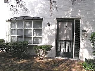 1st image of 4 Meadowlawn Dr Unit 1