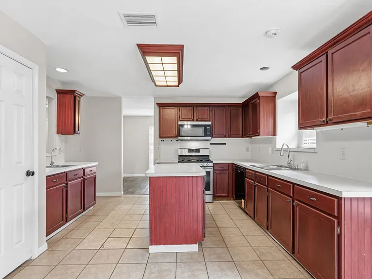 1305 Minter Rd — Photo 9