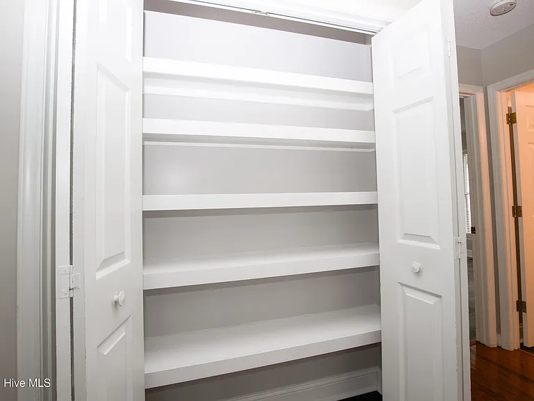 201 Sarason Pl — Photo 21