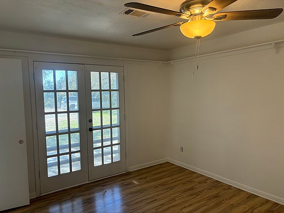 4th image of 19-1 Deerfield Dr