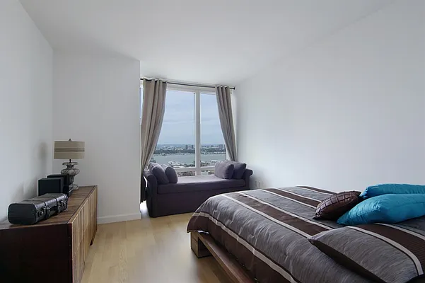 Rented by Corcoran | media 34