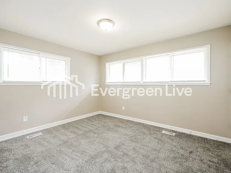 7973 Kirkland Dr — Photo 13